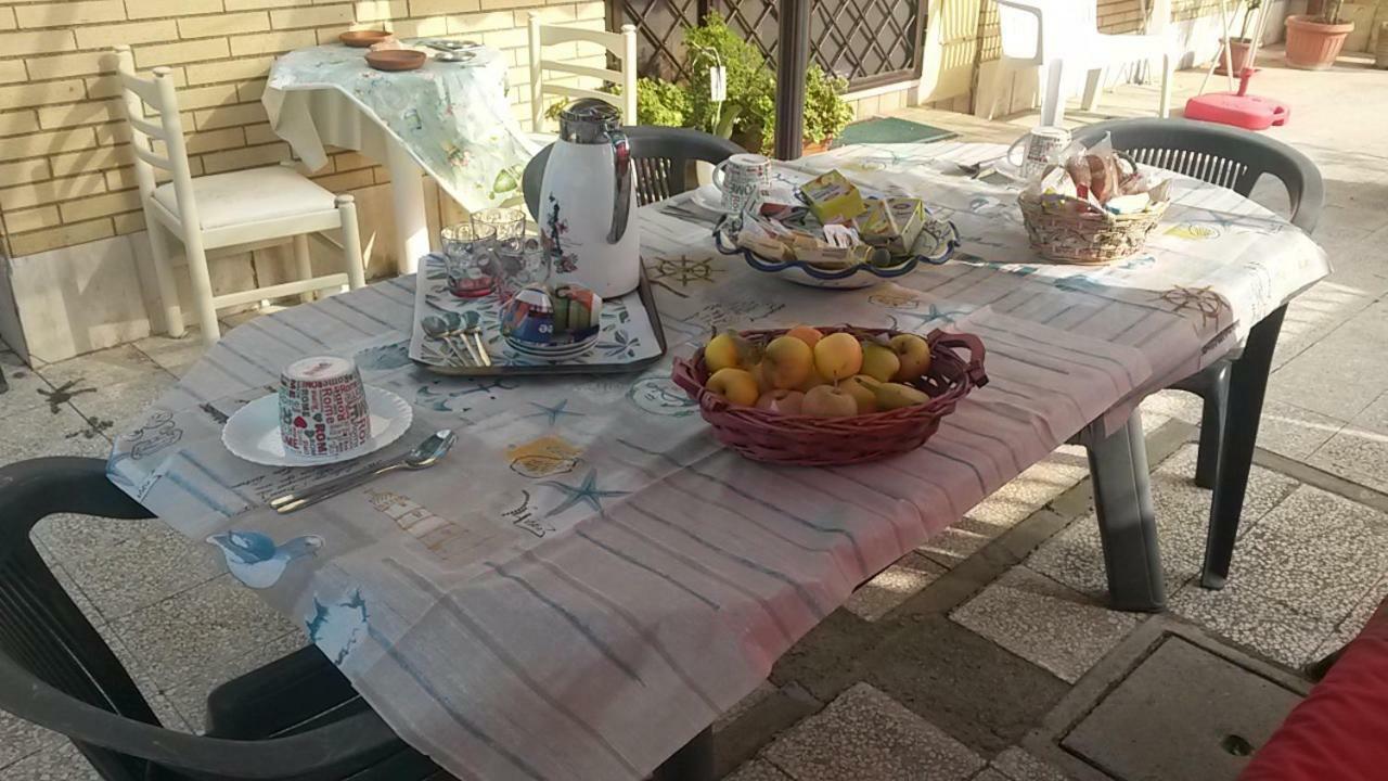 אוסטיה אנטיקה B&B Si Sta Bene מראה חיצוני תמונה
