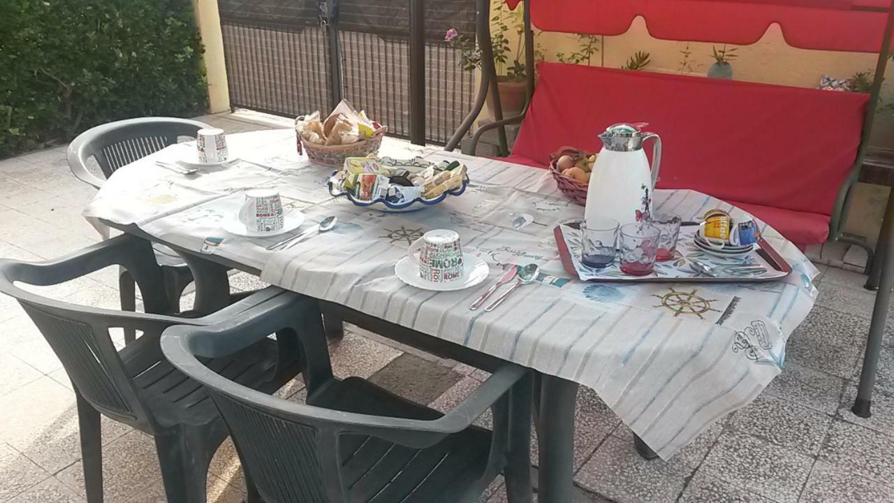 אוסטיה אנטיקה B&B Si Sta Bene מראה חיצוני תמונה